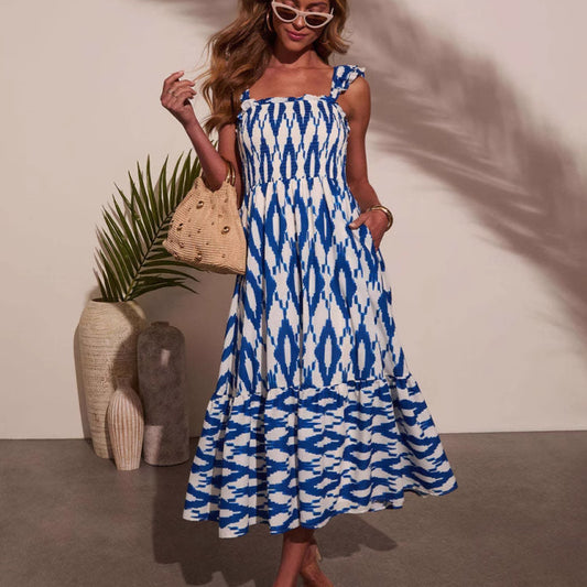 Waist-slimming pleated halter pendulum dress