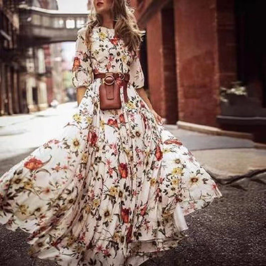 Round neck floral dress with large swing in commuter style